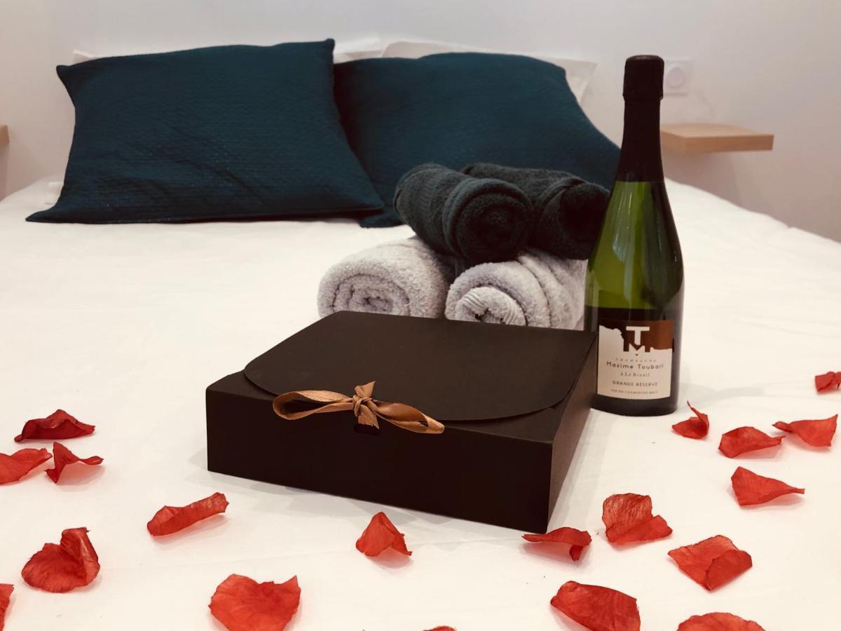 Le Moka Charmant Appartement Au Coeur De Ville Nîmes Zewnętrze zdjęcie